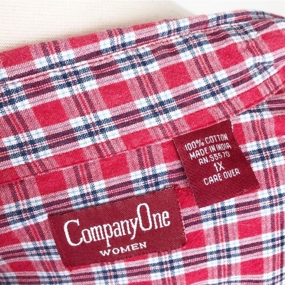 Company One plaid buttoned down top - Picture 4 of 5